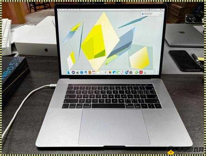 1819 岁 macbook-pro 高清版本：青春专属的高性能装备